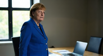 Politische Rahmenbedingungen für KI-Nutzung (9/10)