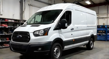 Der Restaurationsprozess der Ford Transit-Fahrzeuge (2/10)