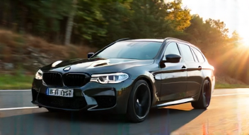 Perspektiven zu Design, Technik und Leistung im BMW M5 Touring